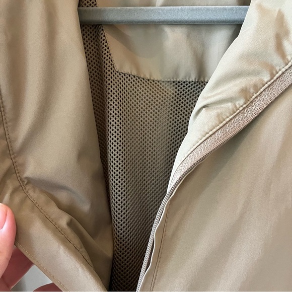 IZOD XFG Men’s Taupe Golf Jacket Size Small Colorblock Half Zip Windbreaker - Picture 3 of 10